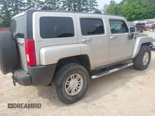 2006 Hummer H3 z VIN 5GTDN136768298106, wystawiony jako IAAI lot #42284341 z przebiegiem 222 916 mil mil oraz . Historia ofert i sprzedaży dostępna na DreamBid. Obrazek 4.
