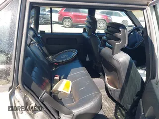 1991 Volvo 900 z VIN YV1JA8942M3020643, wystawiony jako IAAI lot #42130496 z przebiegiem 57 529 mil mil oraz . Historia ofert i sprzedaży dostępna na DreamBid. Obrazek 8.