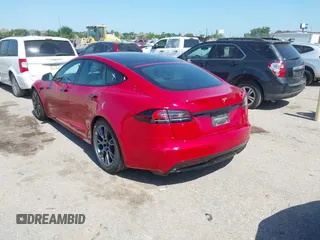 2022 Tesla Model S с VIN 5YJSA1E55NF491593, выставлен на аукционе IAAI как лот 42223771 с пробегом 58 875 миль миль и . История ставок и продаж доступна на DreamBid. Изображение 3.