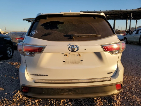 2016 Toyota Highlander XLE with VIN 5TDKKRFH6GS147225, listed as a Copart auction lot 89208775 with 96,836 mi miles and Salvage Title. Bid and sale history available at carsss.com. Image 6.