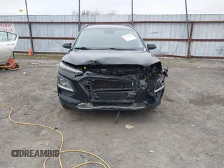 2020 Hyundai Kona SEL Plus with VIN KM8K62AA4LU428995, listed as a IAAI auction lot 41475674 with 132,304 mi miles. Bid and sale history available at carsss.com. Image 12.