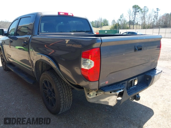 2018 Toyota Tundra 2WD SR5 with VIN 5TFEY5F19JX229779, listed as a IAAI auction lot 41718984 with 272,351 mi miles. Bid and sale history available at carsss.com. Image 6.