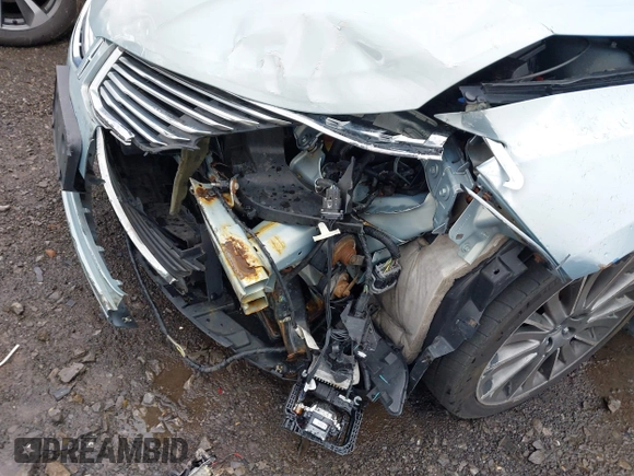 2014 Lincoln MKZ Hybrid with VIN 3LN6L2LU2ER813239, listed as a IAAI auction lot 42191138 with 126,082 mi miles and . Bid and sale history available at DreamBid. Image 6.