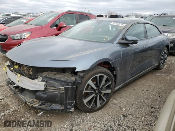 2024 Lucid Air Touring z VIN 50EA1TEA7RA003002, wystawiony jako Copart lot #44193115 z przebiegiem 517 mil mil oraz Szkody całkowita. Historia ofert i sprzedaży dostępna na DreamBid. Obrazek 1.