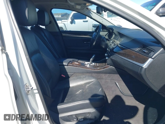 2013 BMW 5 Series 528i with VIN WBAXG5C55DDY33772, listed as a IAAI auction lot 41605701 with 131,473 mi miles and . Bid and sale history available at carsss.com. Image 5.