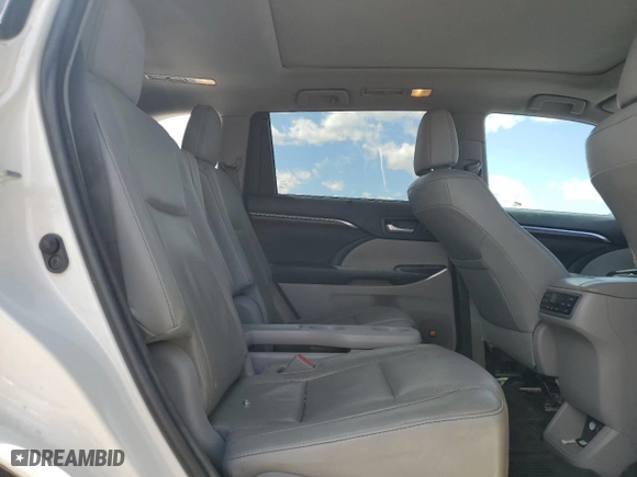 2015 Toyota Highlander Limited with VIN 5TDDKRFH0FS180633, listed as a Copart auction lot 53425435 with 152,556 mi miles and Salvage Title. Bid and sale history available at carsss.com. Image 11.