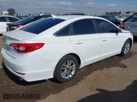 2016 Hyundai Sonata SE with VIN 5NPE24AF7GH304546, listed as a IAAI auction lot 42218425 with 153,619 mi miles and . Bid and sale history available at carsss.com. Image 4.