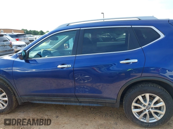 2017 Nissan Rogue SV z VIN 5N1AT2MV0HC841769, wystawiony jako IAAI lot #42295364 z przebiegiem 64 541 mil mil oraz . Historia ofert i sprzedaży dostępna na DreamBid. Obrazek 14.