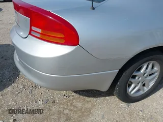 2004 Dodge Intrepid SE with VIN 2B3HD46R34H647886, listed as a IAAI auction lot 42113905 with 169,825 mi miles. Bid and sale history available at carsss.com. Image 6.