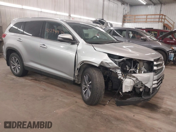 2019 Toyota Highlander SE with VIN 5TDJZRFH4KS612004, listed as a IAAI auction lot 42294935 with 47,603 mi miles and . Bid and sale history available at DreamBid. Image 1.