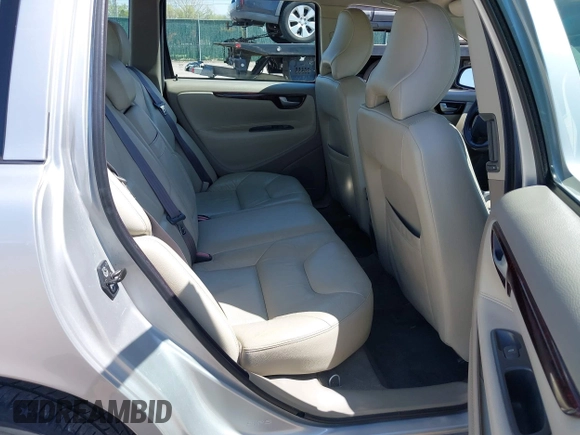 2003 Volvo V70 with VIN YV1SW58DX32311482, listed as a IAAI auction lot 41931007 with 191,431 mi miles and . Bid and sale history available at DreamBid. Image 8.