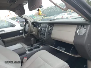 2007 Ford Expedition XLT with VIN 1FMFU16577LA81719, listed as a IAAI auction lot 42464405 with Not provided miles and . Bid and sale history available at DreamBid. Image 4.