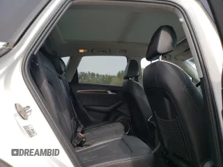 2017 Audi Q5 Premium Plus z VIN WA1L2AFP2HA019537, wystawiony jako Copart lot #54735665 z przebiegiem 84 539 mil mil oraz Szkoda całkowita • Salvage title. Historia ofert i sprzedaży dostępna na DreamBid. Obrazek 11.