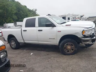 2022 Ram 2500 Tradesman with VIN 3C6UR5CJXNG110864, listed as a IAAI auction lot 40128020 with 55,561 mi miles. Bid and sale history available at carsss.com. Image 13.