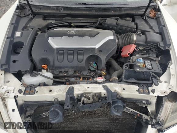 2011 Acura RL Technology with VIN JH4KB2F63BC000147, listed as a Copart auction lot 86130774 with 215,685 mi miles and Salvage Title. Bid and sale history available at DreamBid. Image 11.