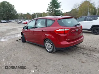 2013 Ford C-Max SE z VIN 1FADP5AU9DL542445, wystawiony jako IAAI lot #40773063 z przebiegiem 102 429 mil mil oraz . Historia ofert i sprzedaży dostępna na DreamBid. Obrazek 3.
