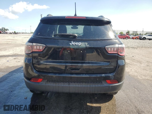 2018 Jeep Compass Sport z VIN 3C4NJCAB5JT411256, wystawiony jako Copart lot #59189885 z przebiegiem 110 634 mil mil oraz Szkoda całkowita • Salvage title. Historia ofert i sprzedaży dostępna na DreamBid. Obrazek 6.