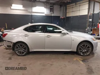 2009 Lexus IS 250 z VIN JTHCK262395033360, wystawiony jako IAAI lot #42064172 z przebiegiem 133 542 mil mil oraz . Historia ofert i sprzedaży dostępna na DreamBid. Obrazek 13.