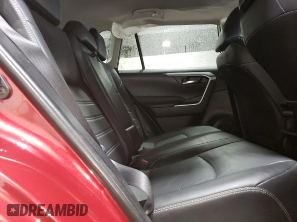 2024 Toyota RAV4 XLE Premium z VIN 2T3A1RFV0RW456338, wystawiony jako Copart lot #50769835 z przebiegiem 37 173 mil mil oraz Nie do naprawy • Non repairable. Historia ofert i sprzedaży dostępna na DreamBid. Obrazek 11.