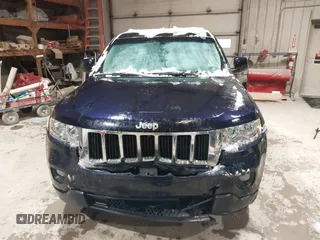 2011 Jeep Grand Cherokee Laredo with VIN 1J4RR4GG3BC640075, listed as a IAAI auction lot 41712754 with 190,199 mi miles. Bid and sale history available at carsss.com. Image 12.