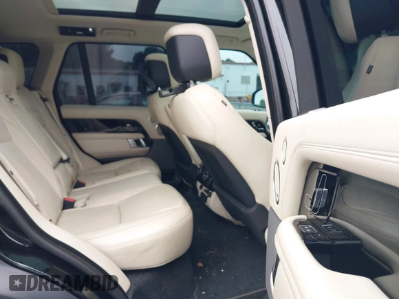 2019 Land Rover Range Rover HSE with VIN SALGS2SV3KA546424, listed as a IAAI auction lot 42313423 with 46,287 mi miles and . Bid and sale history available at DreamBid. Image 8.