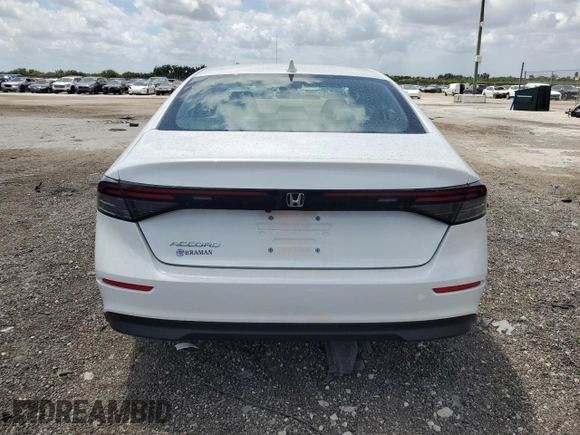 2024 Honda Accord LX z VIN 1HGCY1F2XRA044763, wystawiony jako Copart lot #51699514 z przebiegiem 1817 mil mil oraz Szkody całkowita. Historia ofert i sprzedaży dostępna na DreamBid. Obrazek 6.