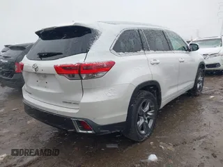 2018 Toyota Highlander Limited with VIN 5TDDZRFH6JS851503, listed as a IAAI auction lot 40911739 with 147,982 mi miles and . Bid and sale history available at DreamBid. Image 4.