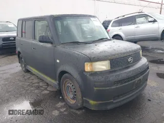 2005 Scion xB with VIN JTLKT324X50197322, listed as a IAAI auction lot 41953951 with 155,305 mi miles. Bid and sale history available at carsss.com. Image 1.