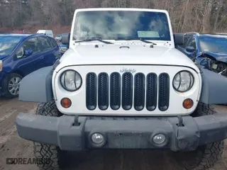 2013 Jeep Wrangler Unlimited Sport with VIN 1C4BJWDG1DL695934, listed as a IAAI auction lot 41691295 with 141,627 mi miles. Bid and sale history available at carsss.com. Image 12.