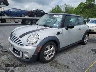 2011 MINI Hardtop with VIN WMWSU3C51BT183770, listed as a Copart auction lot 57337375 with 109,216 mi miles and Clean Title. Bid and sale history available at DreamBid. Image 1.