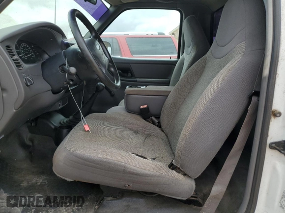 2002 Ford Ranger XL z VIN 1FTYR11U12TA42159, wystawiony jako Copart lot #59804605 z przebiegiem 111 243 mil mil oraz Czysty tytuł • Clean title. Historia ofert i sprzedaży dostępna na DreamBid. Obrazek 7.