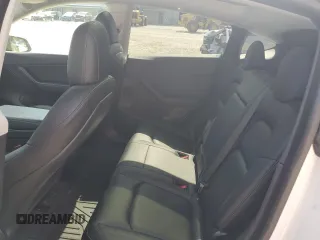 2021 Tesla Model Y Long Range z VIN 5YJYGDEE4MF085975, wystawiony jako Copart lot #58838485 z przebiegiem 72 550 mil mil oraz Szkoda całkowita • Salvage title. Historia ofert i sprzedaży dostępna na DreamBid. Obrazek 10.