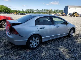 2008 Honda Civic LX z VIN 2HGFA16558H308659, wystawiony jako Copart lot #57152335 z przebiegiem Nie podano mil oraz Szkoda całkowita • Salvage title. Historia ofert i sprzedaży dostępna na DreamBid. Obrazek 3.