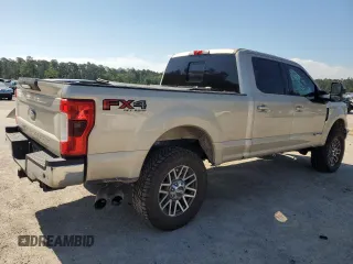 2017 Ford F-250 Lariat z VIN 1FT7W2BT4HEE81000, wystawiony jako Copart lot #54403275 z przebiegiem 125 666 mil mil oraz Czysty tytuł • Clean title. Historia ofert i sprzedaży dostępna na DreamBid. Obrazek 3.
