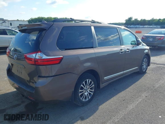 2019 Toyota Sienna XLE Auto Access Seat z VIN 5TDYZ3DC7KS984973, wystawiony jako IAAI lot #42299167 z przebiegiem 75 447 mil mil oraz . Historia ofert i sprzedaży dostępna na DreamBid. Obrazek 4.
