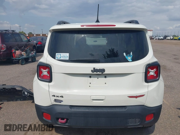 2018 Jeep Renegade Trailhawk with VIN ZACCJBCB9JPG76350, listed as a IAAI auction lot 40249880 with 74,926 mi miles. Bid and sale history available at carsss.com. Image 17.