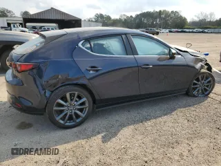 2022 Mazda Mazda3 Hatchback Preferred with VIN JM1BPALL3N1510182, listed as a Copart auction lot 70584142 with 16,976 mi miles. Bid and sale history available at carsss.com. Image 3.