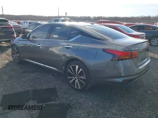 2019 Nissan Altima 2.5 Platinum with VIN 1N4BL4FW1KC174475, listed as a IAAI auction lot 41231692 with 93,048 mi miles. Bid and sale history available at carsss.com. Image 3.