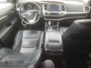 2017 Toyota Highlander Limited with VIN 5TDDZRFH0HS403090, listed as a Copart auction lot 61037445 with 113,703 mi miles and Salvage title. Bid and sale history available at DreamBid. Image 8.