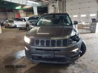 2021 Jeep Compass Latitude z VIN 3C4NJDBB3MT526057, wystawiony jako IAAI lot #42186267 z przebiegiem 32 393 mil mil oraz . Historia ofert i sprzedaży dostępna na DreamBid. Obrazek 13.