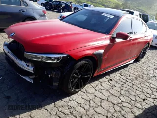2020 BMW 7 Series 750i xDrive with VIN WBA7U2C01LBX84754, listed as a Copart auction lot 49565853 with 32,859 mi miles. Bid and sale history available at carsss.com. Image 1.