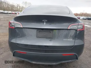 2024 Tesla Model Y Long Range z VIN 7SAYGDEE1RA323921, wystawiony jako IAAI lot #42027195 z przebiegiem 13 774 mil mil oraz . Historia ofert i sprzedaży dostępna na DreamBid. Obrazek 16.