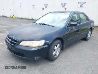 2000 Honda Accord EX с VIN 1HGCG1659YA018277, выставлен на аукционе IAAI как лот 42334541 с пробегом 243 362 миль миль и . История ставок и продаж доступна на DreamBid. Изображение 17.