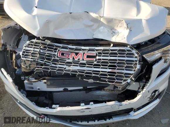 2024 GMC Terrain Denali with VIN 3GKALXEG7RL400510, listed as a Copart auction lot 53283645 with 4,870 mi miles and Salvage title. Bid and sale history available at DreamBid. Image 12.