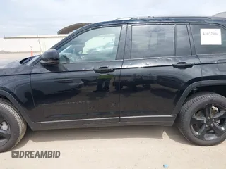 2024 Jeep Grand Cherokee Limited with VIN 1C4RJHBG9RC168955, listed as a IAAI auction lot 42032904 with 7,496 mi miles and . Bid and sale history available at DreamBid. Image 15.