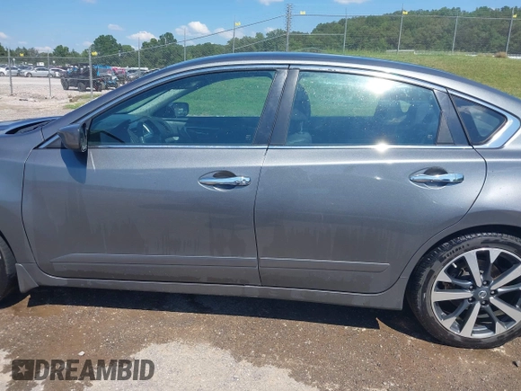 2017 Nissan Altima SV with VIN 1N4AL3AP5HC493702, listed as a IAAI auction lot 42661383 with 195,280 mi miles and . Bid and sale history available at DreamBid. Image 14.