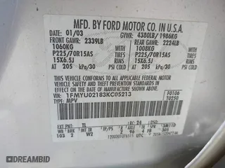 2003 Ford Escape XLS Popular with VIN 1FMYU02183KC05213, listed as a IAAI auction lot 41955134 with 305,524 mi miles. Bid and sale history available at carsss.com. Image 9.