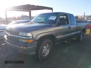 2002 Chevrolet Silverado 1500 LT with VIN 2GCEK19TX21183045, listed as a IAAI auction lot 40668595 with 211,358 mi miles. Bid and sale history available at carsss.com. Image 17.
