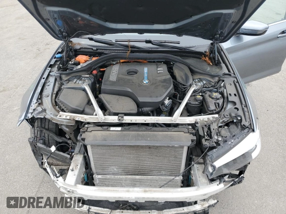 2019 BMW 5 Series 530e xDrive with VIN WBAJB1C56KB375312, listed as a Copart auction lot 52709125 with 63,422 mi miles and Salvage title. Bid and sale history available at DreamBid. Image 12.