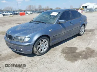 2005 BMW 3 Series 325xi with VIN WBAEU33465PR19734, listed as a IAAI auction lot 42006438 with 130,281 mi miles. Bid and sale history available at carsss.com. Image 2.